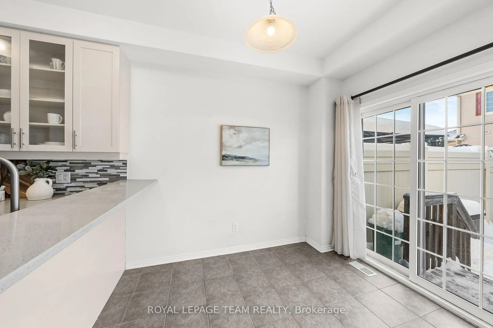 Photo 20 of 102 Lochnaw Private, Ottawa, Barrhaven - Stonebridge — HOMEH
