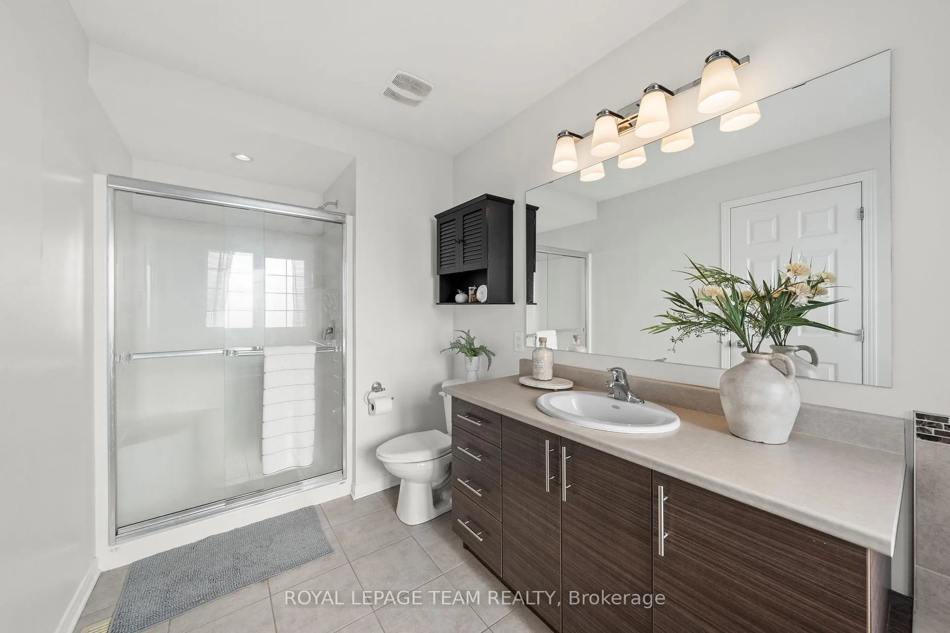 Photo 32 of 102 Lochnaw Private, Ottawa, Barrhaven - Stonebridge — HOMEH