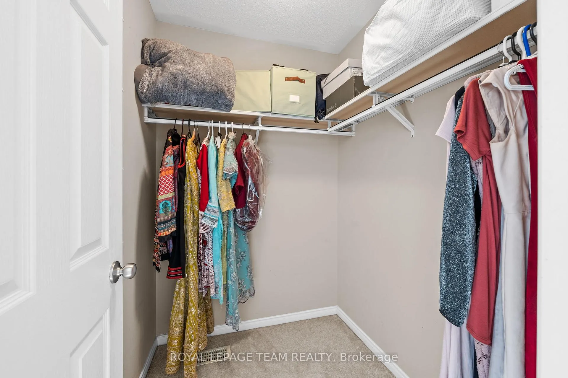 Photo 34 of 102 Lochnaw Private, Ottawa, Barrhaven - Stonebridge — HOMEH