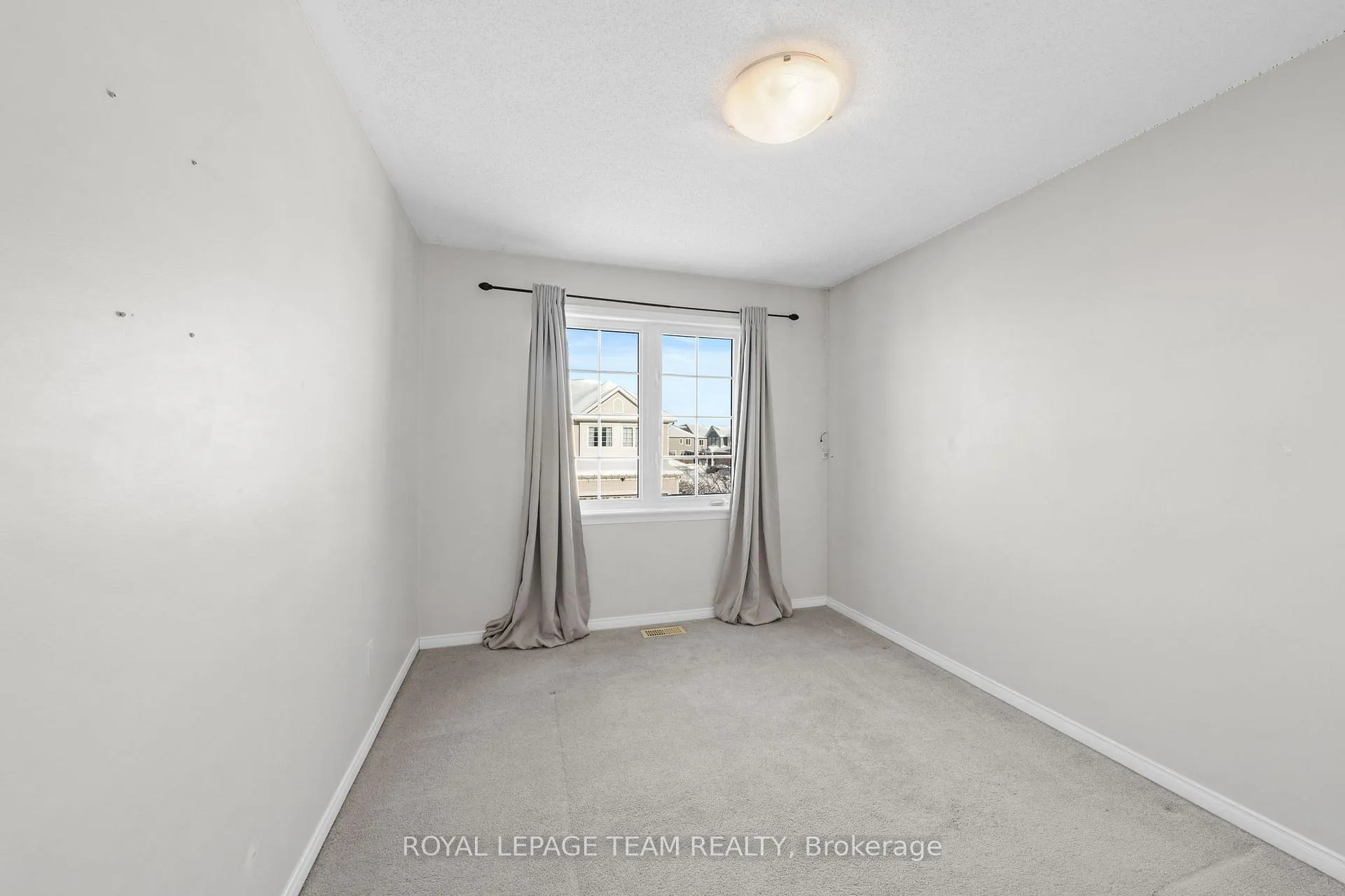 Photo 38 of 102 Lochnaw Private, Ottawa, Barrhaven - Stonebridge — HOMEH