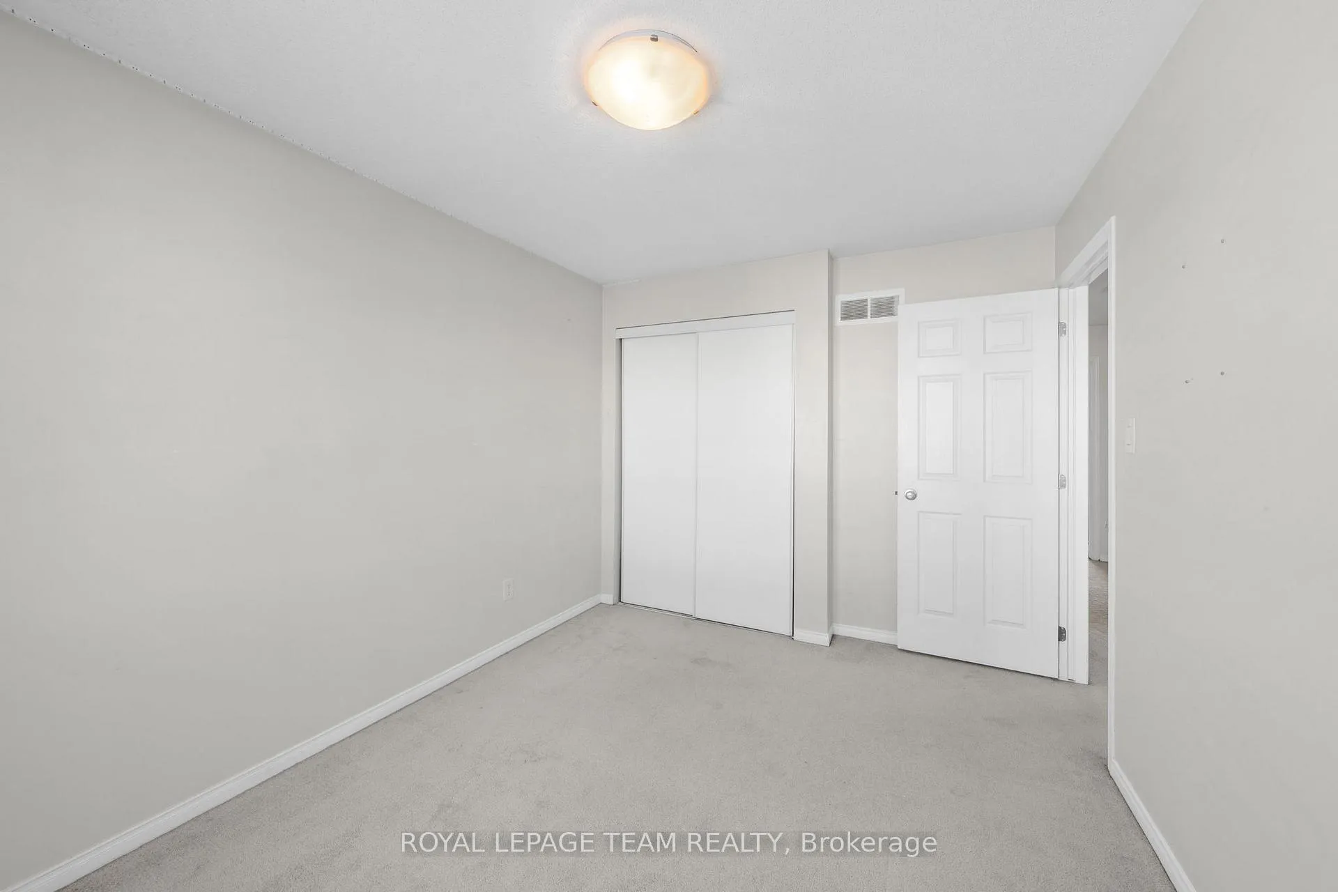 Photo 39 of 102 Lochnaw Private, Ottawa, Barrhaven - Stonebridge — HOMEH