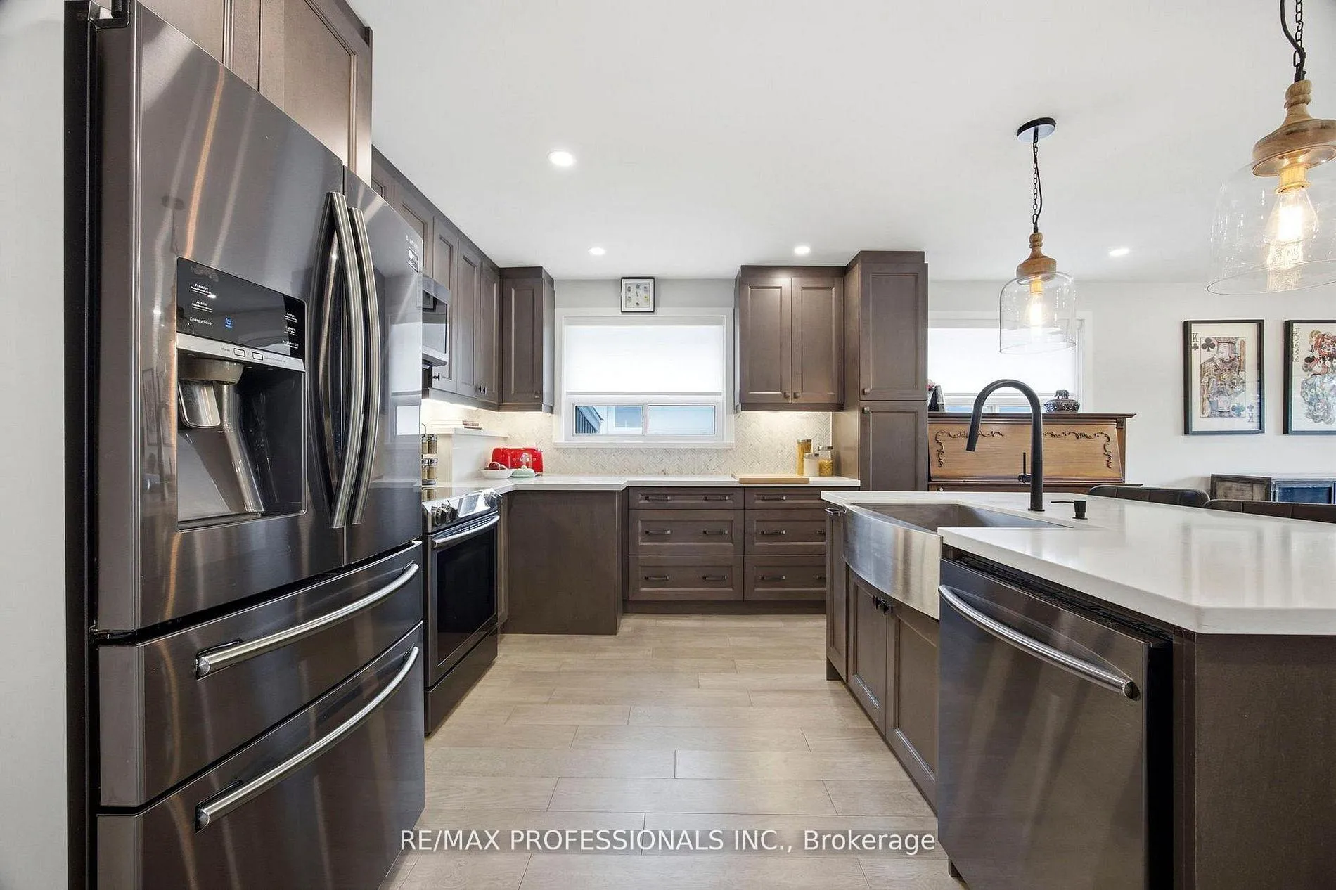 Photo 11 of 33 Brampton Road, Etobicoke, Willowridge-Martingrove-Richview — HOMEH