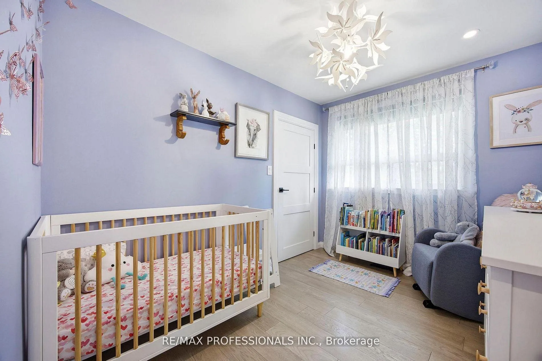 Photo 13 of 33 Brampton Road, Etobicoke, Willowridge-Martingrove-Richview — HOMEH