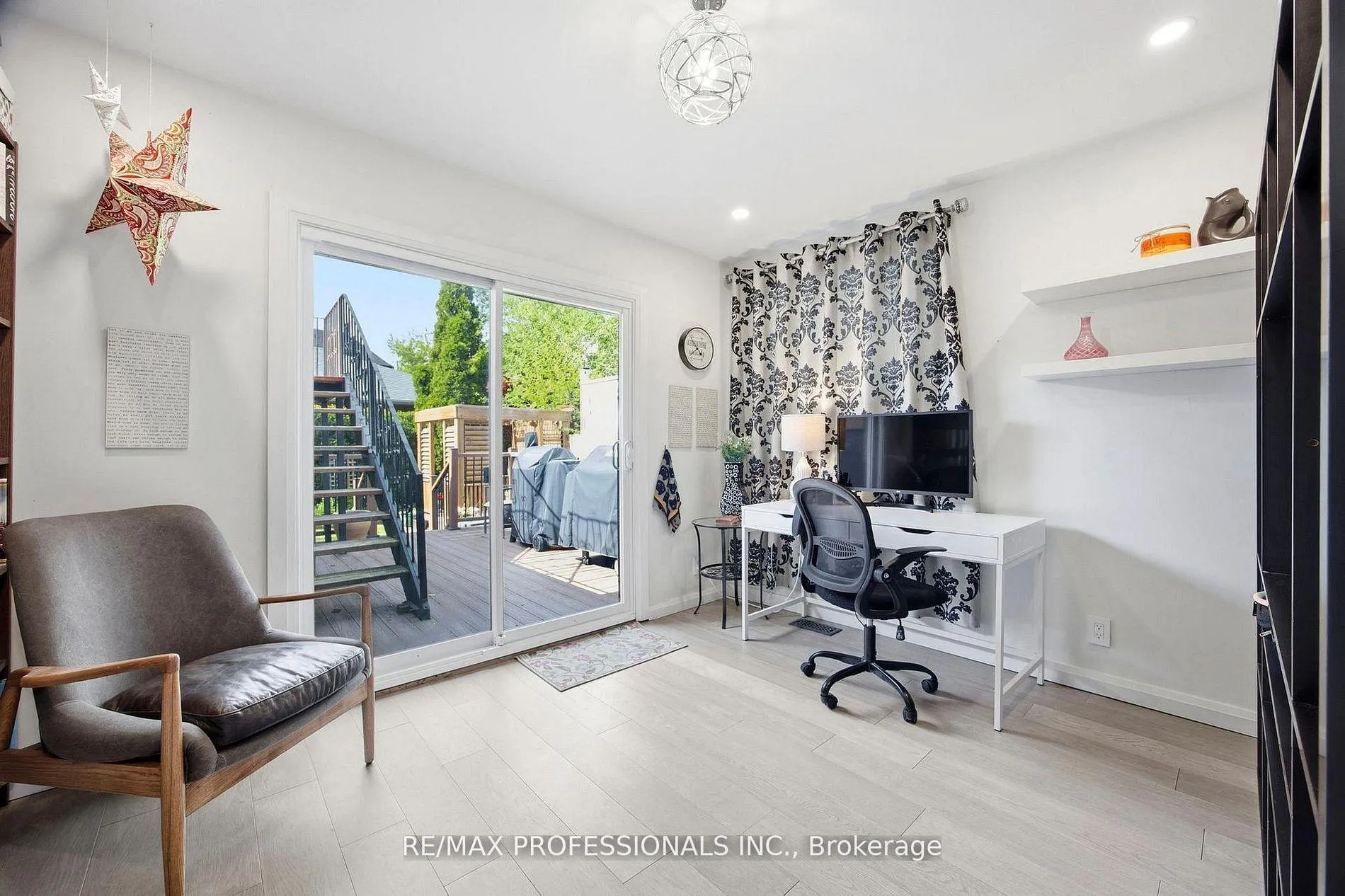 Photo 19 of 33 Brampton Road, Etobicoke, Willowridge-Martingrove-Richview — HOMEH