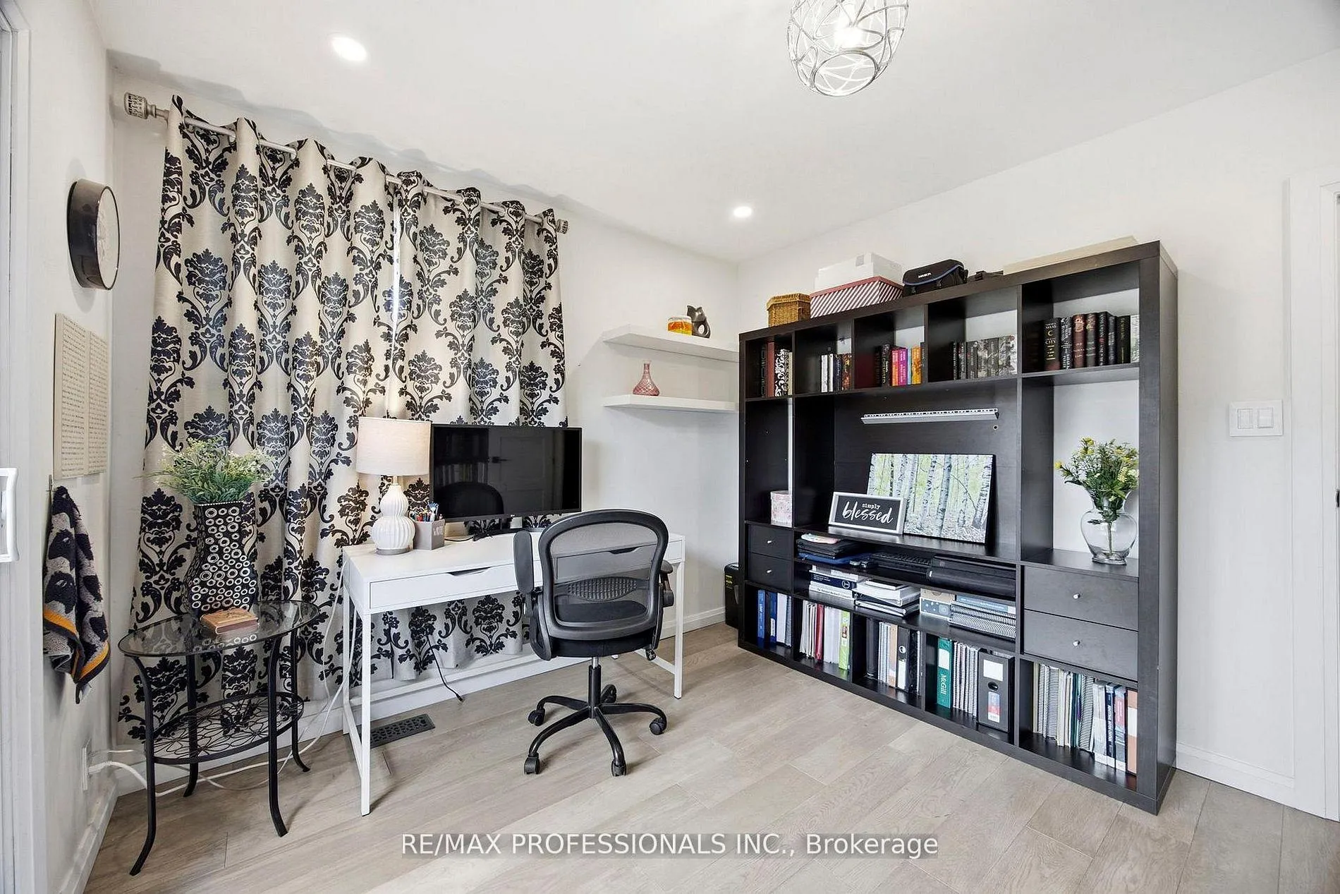 Photo 20 of 33 Brampton Road, Etobicoke, Willowridge-Martingrove-Richview — HOMEH