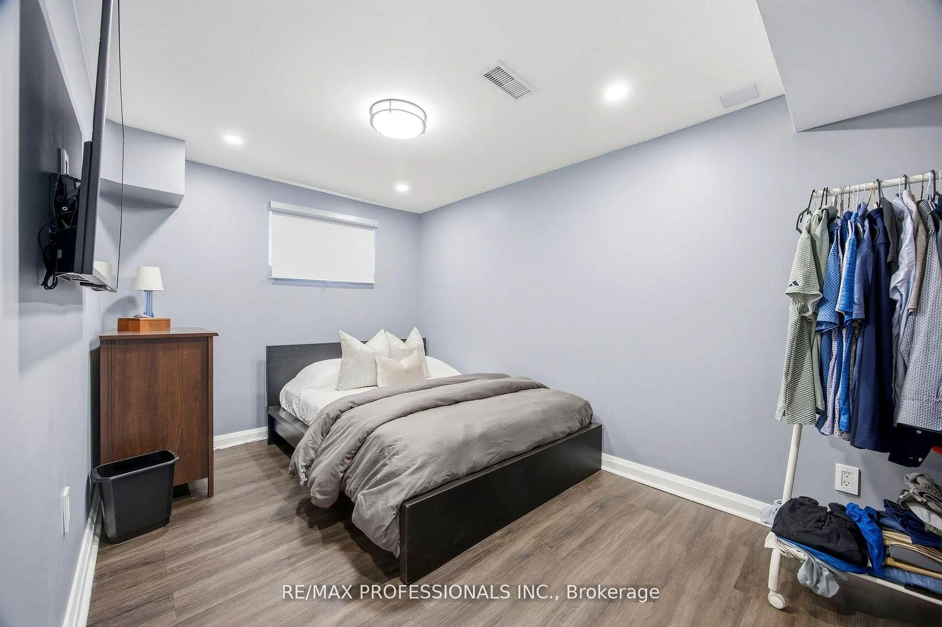 Photo 30 of 33 Brampton Road, Etobicoke, Willowridge-Martingrove-Richview — HOMEH