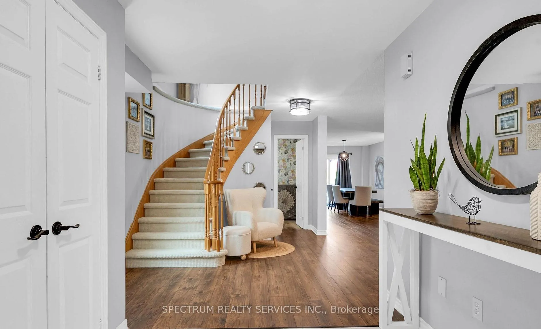 Photo 6 of 54 Northview Crescent, Barrie, Northwest — HOMEH