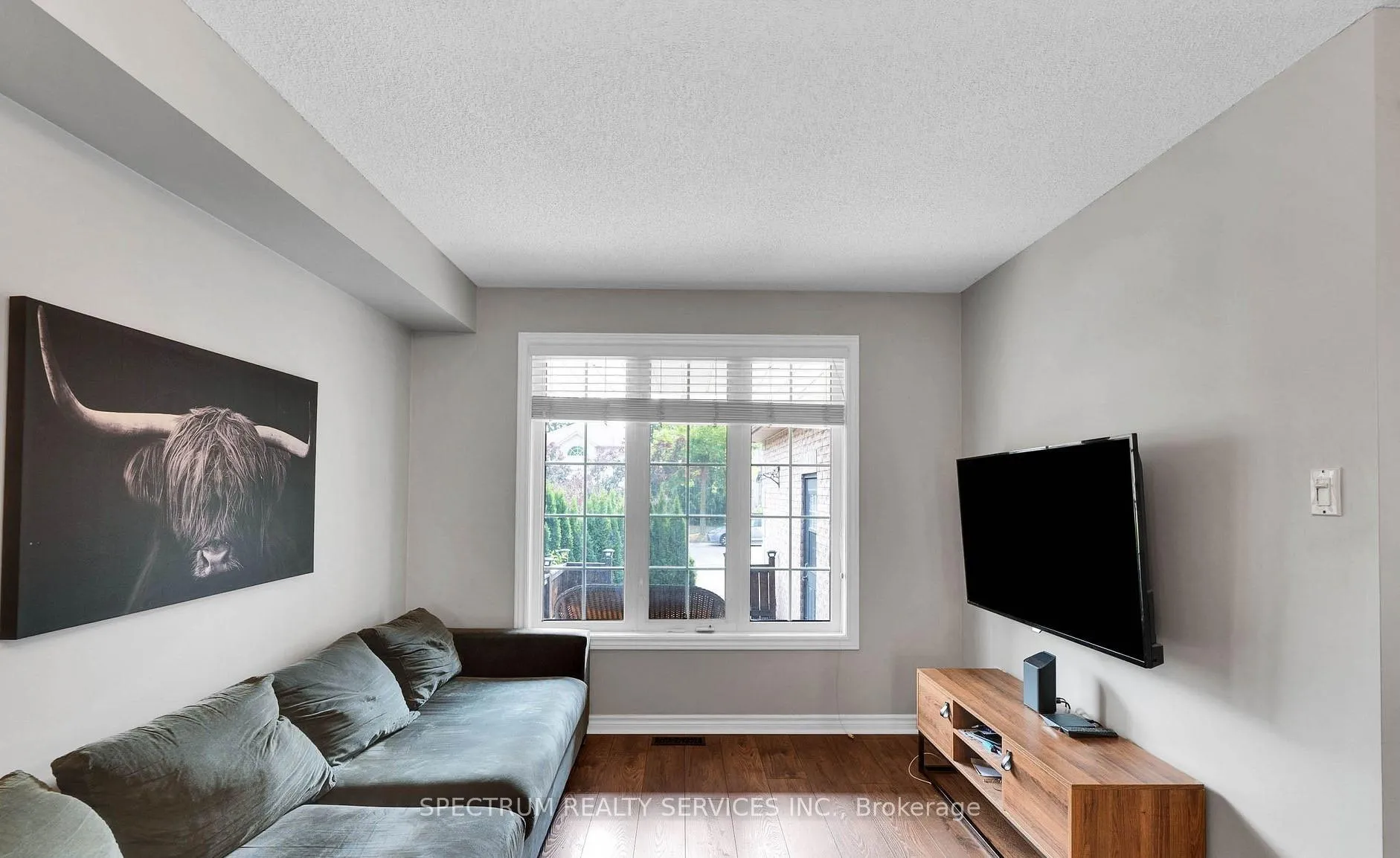 Photo 11 of 54 Northview Crescent, Barrie, Northwest — HOMEH