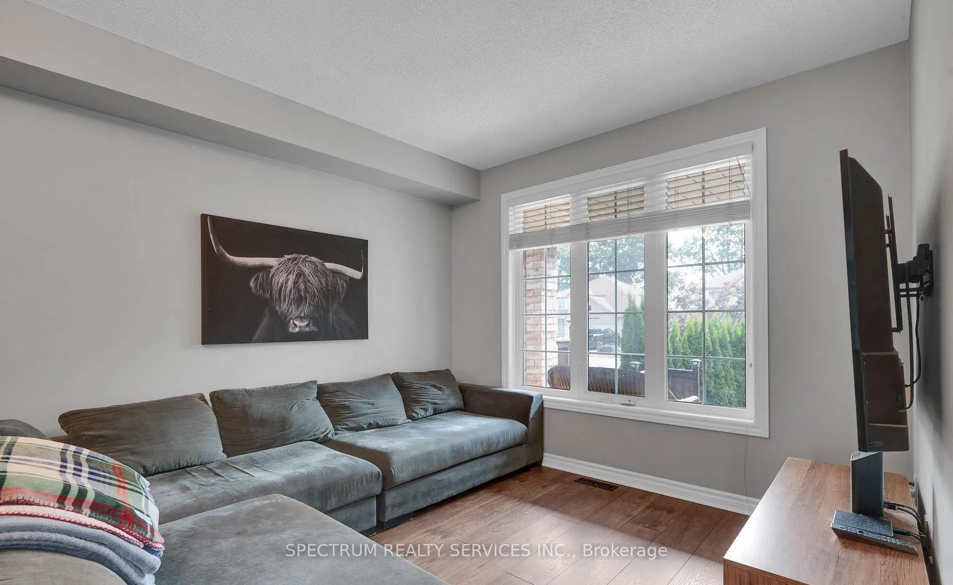 Photo 12 of 54 Northview Crescent, Barrie, Northwest — HOMEH