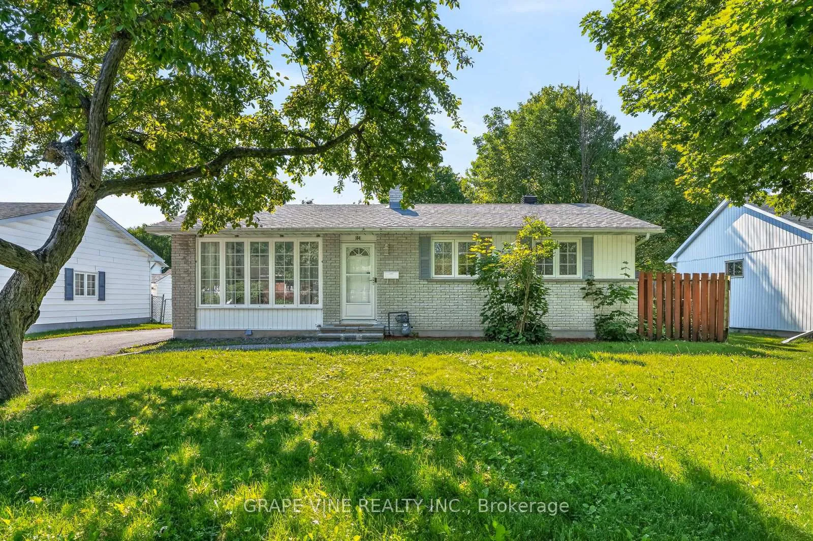 Front of 104 Oriole Avenue