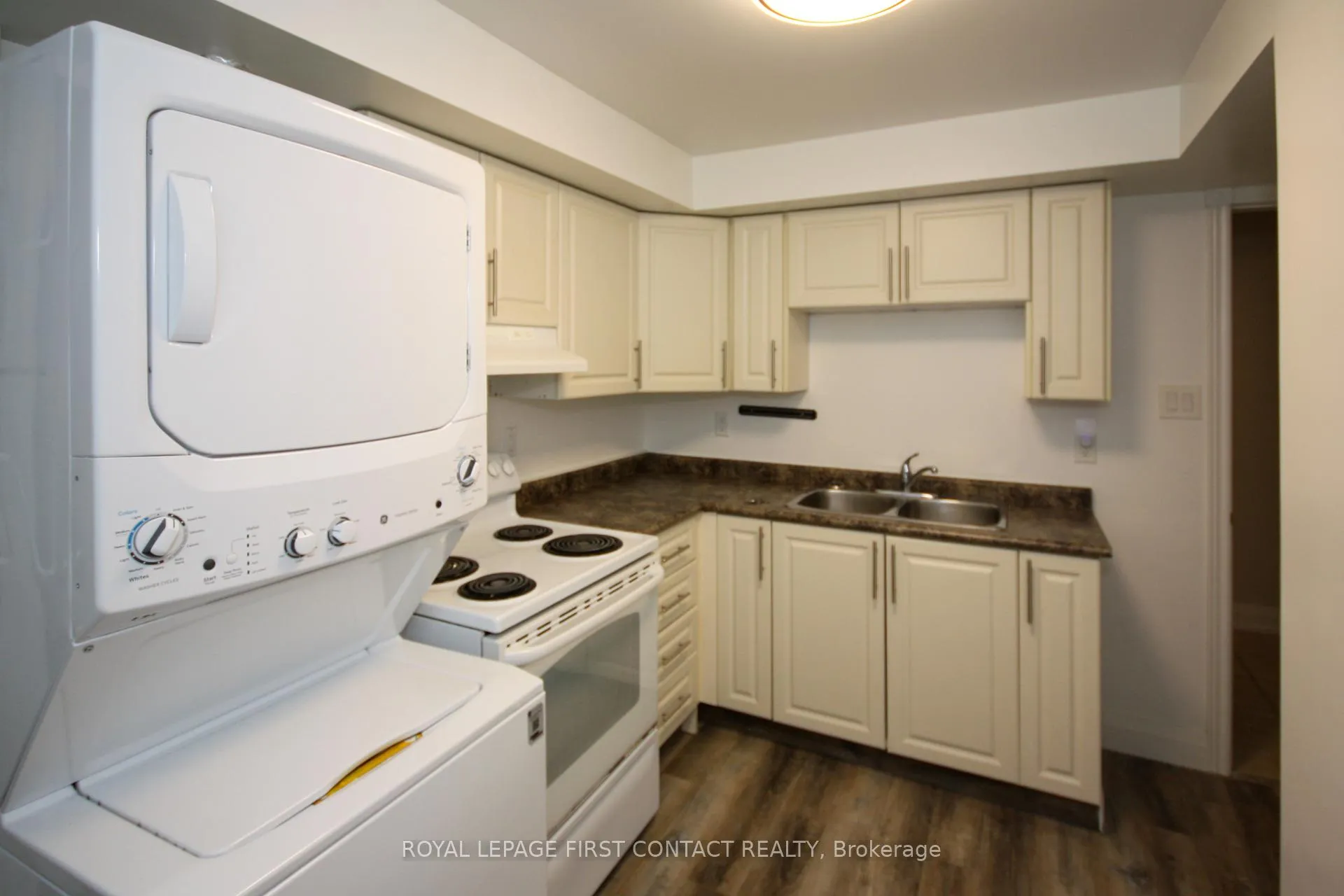 Photo 4 of Unit Lower, 1 Benson Drive, Barrie, Sandy Hollow — HOMEH