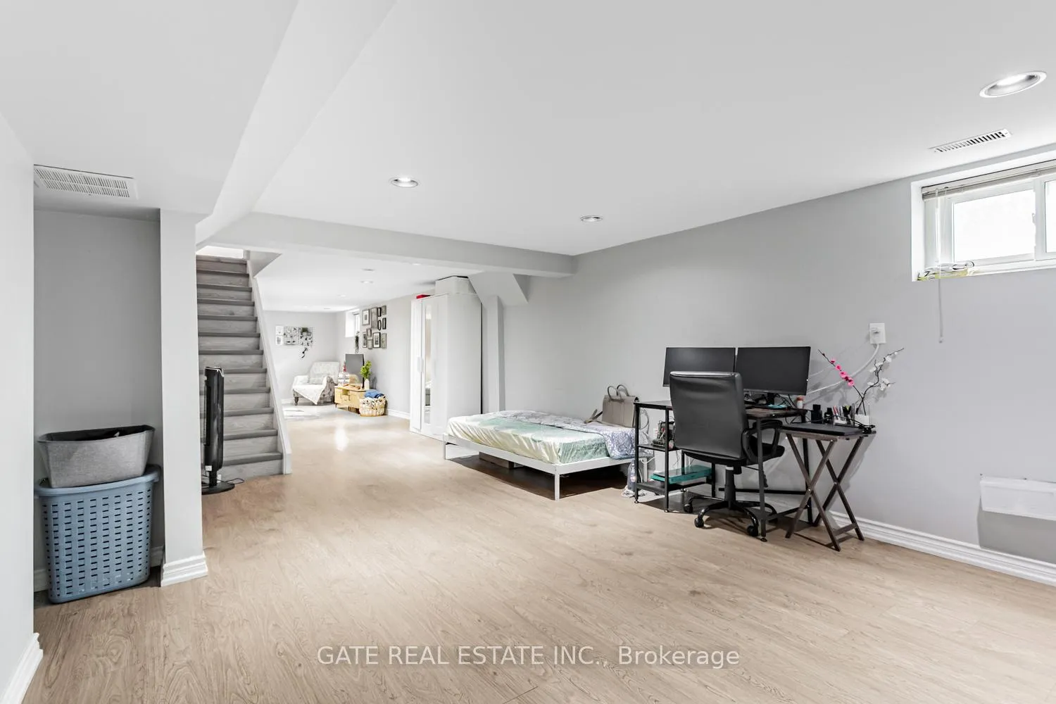 Photo 28 of 60 Scott Street, Brampton, Downtown Brampton — HOMEH
