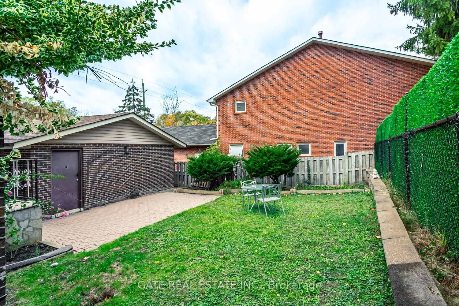 Photo 36 of 60 Scott Street, Brampton, Downtown Brampton — HOMEH