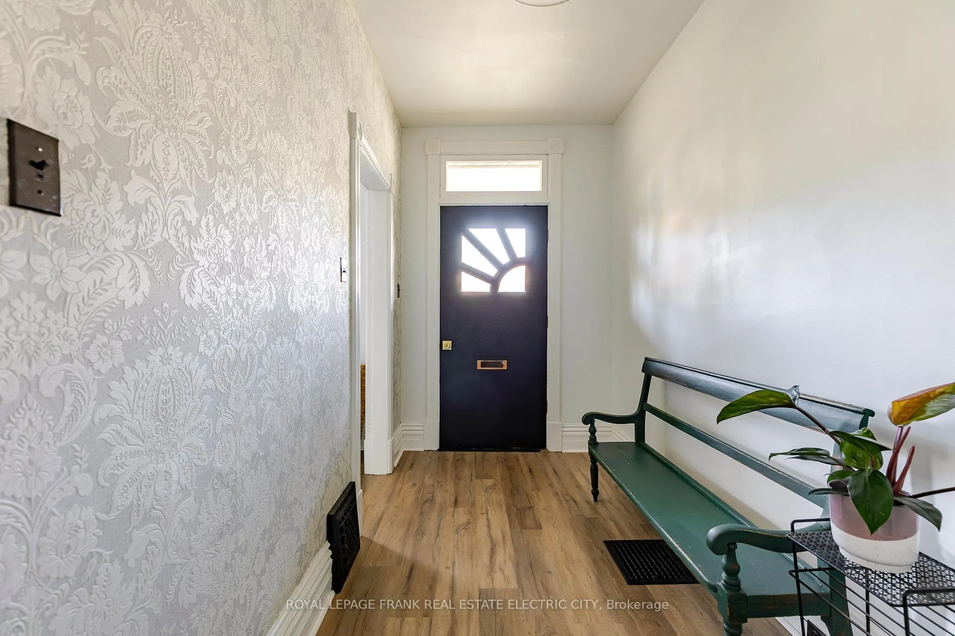 Photo 4 of 193 Lake Street, Peterborough, Town Ward 3 — HOMEH