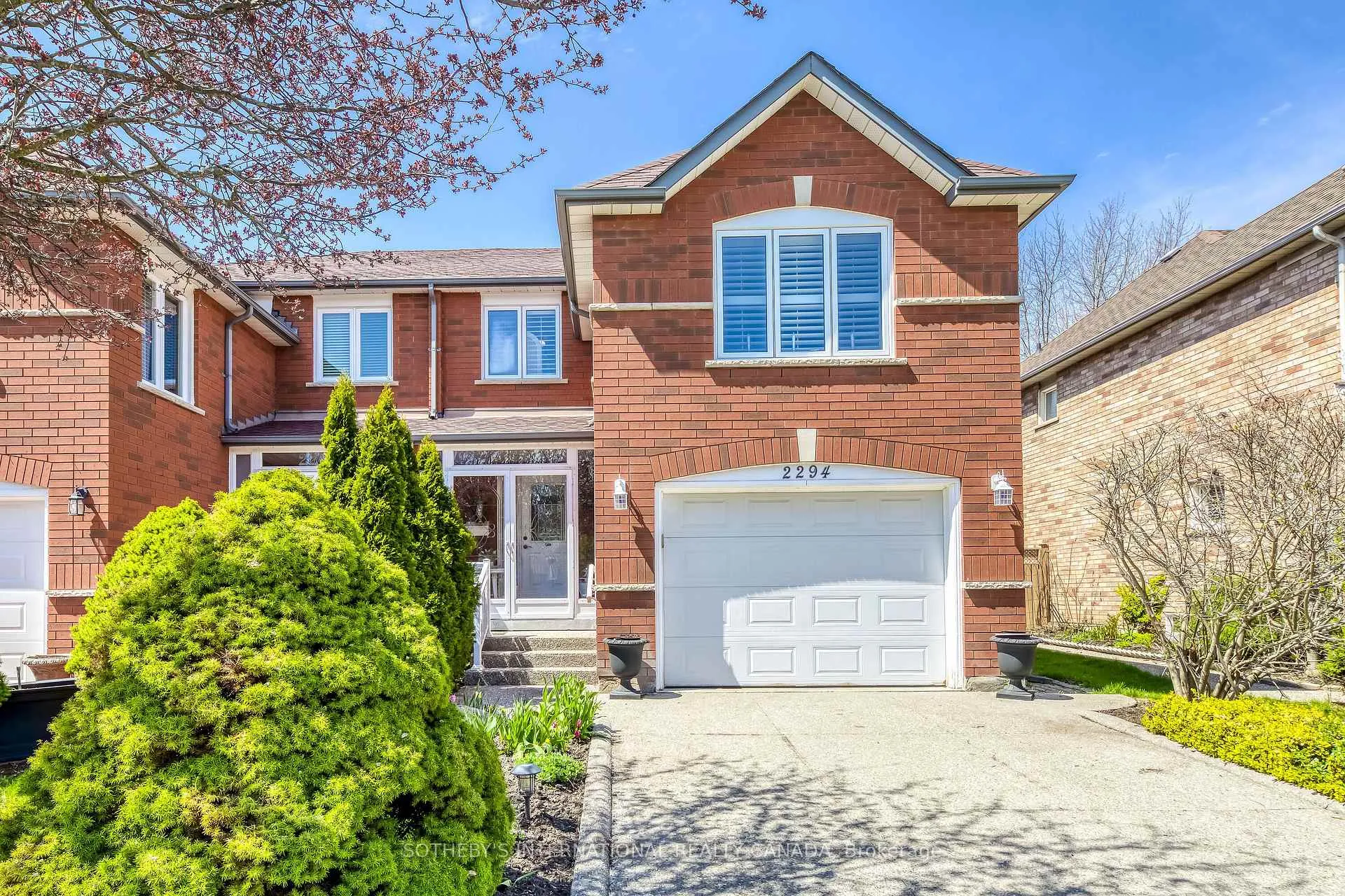 Front of 2294 Dale Ridge Drive