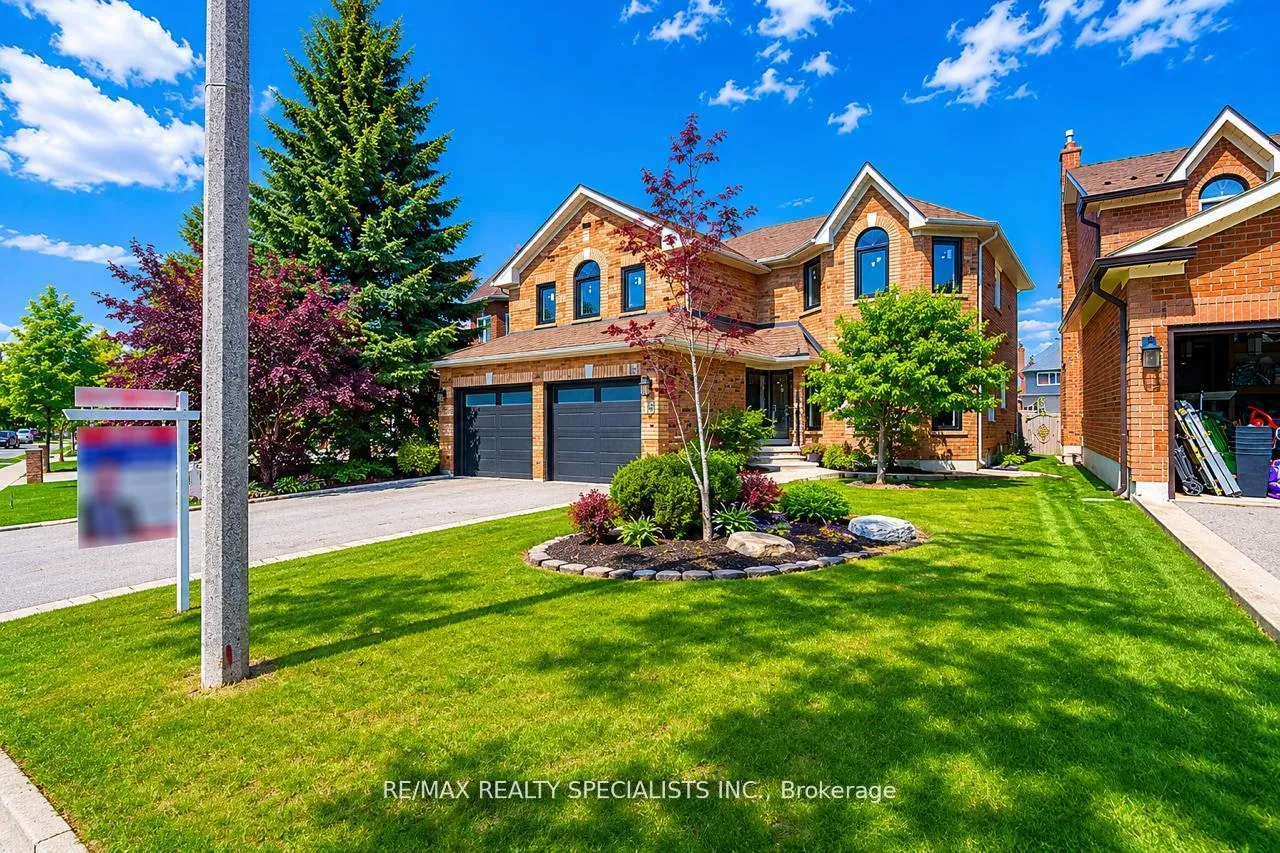Photo 2 of 15 Eagleridge Drive, Brampton, Sandringham-Wellington — HOMEH