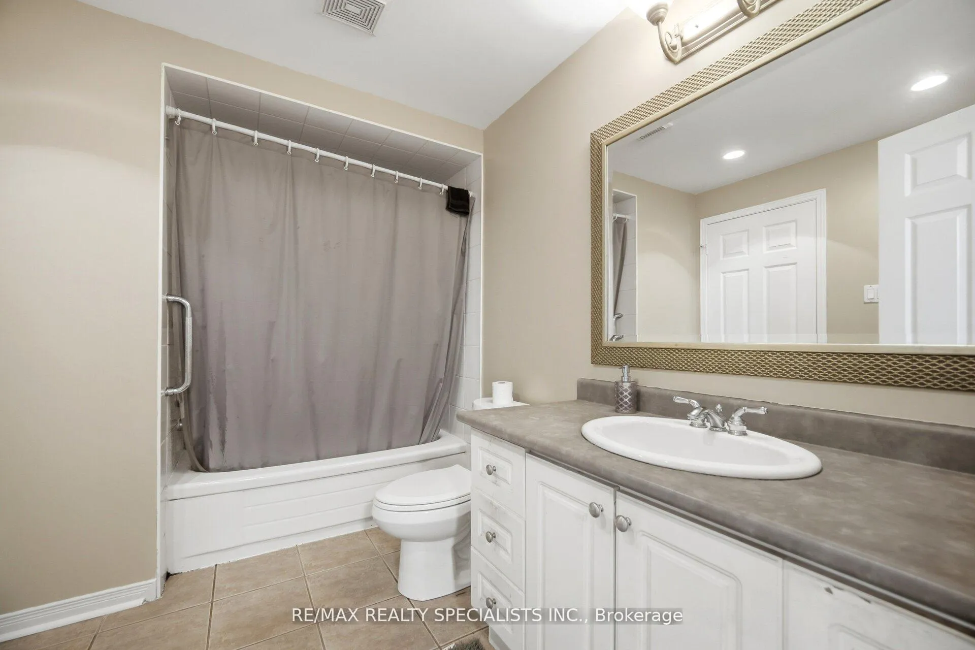 Photo 27 of 15 Eagleridge Drive, Brampton, Sandringham-Wellington — HOMEH