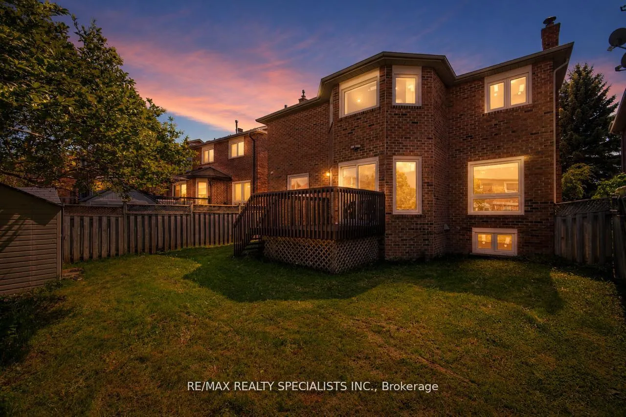 Photo 29 of 15 Eagleridge Drive, Brampton, Sandringham-Wellington — HOMEH