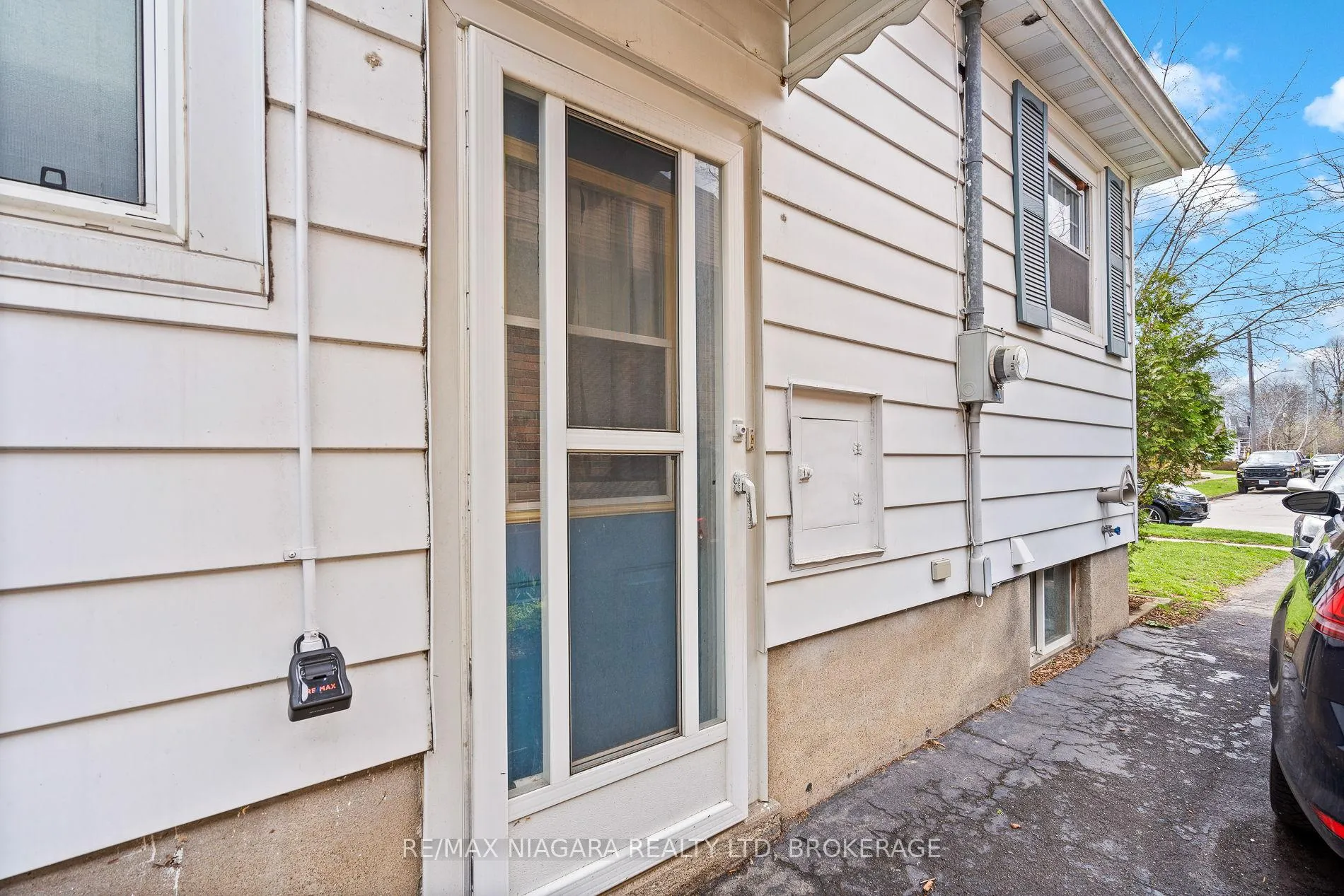 Photo 2 of Unit Basement, 88 Wiley Street, St. Catharines, Downtown — HOMEH