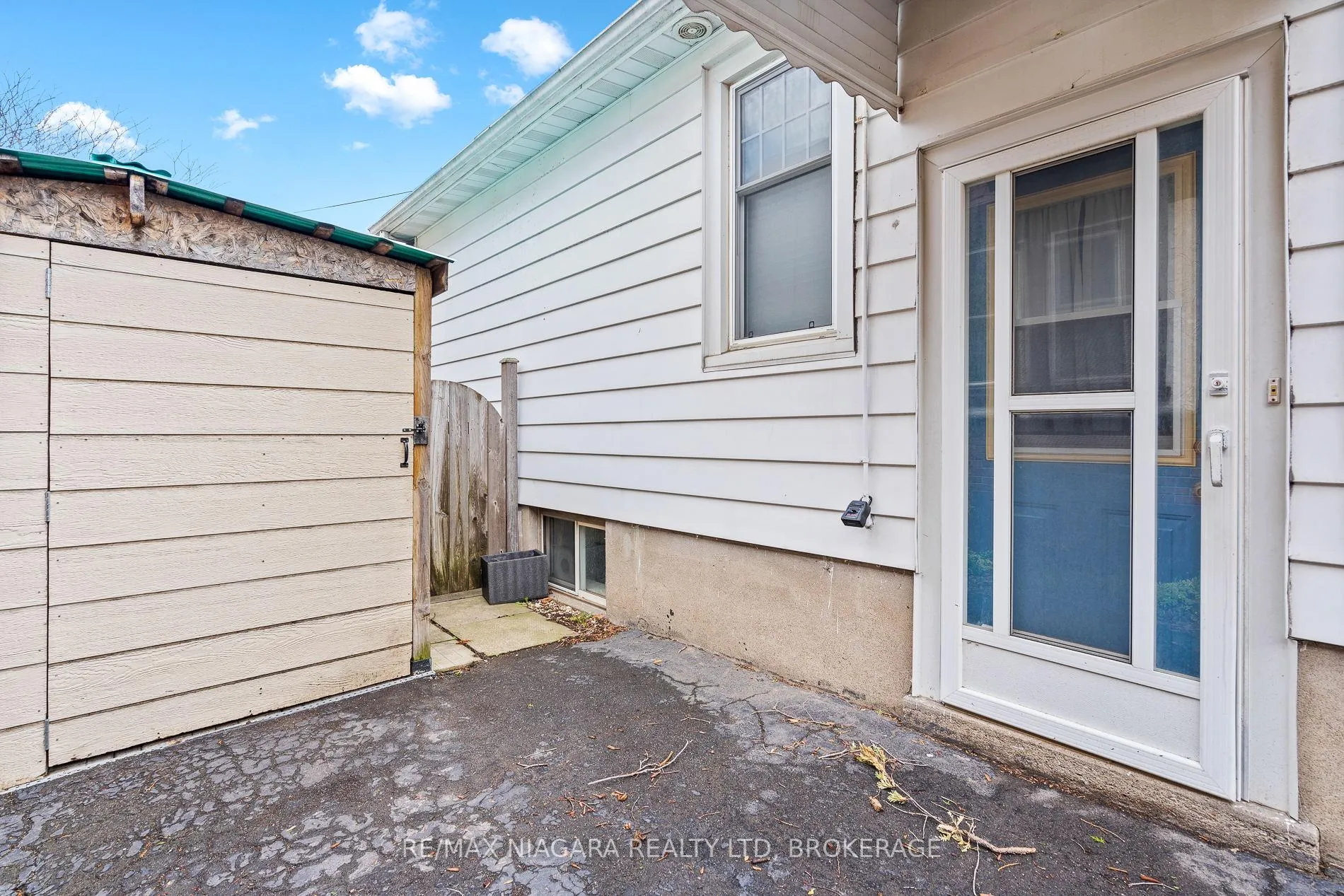 Photo 3 of Unit Basement, 88 Wiley Street, St. Catharines, Downtown — HOMEH