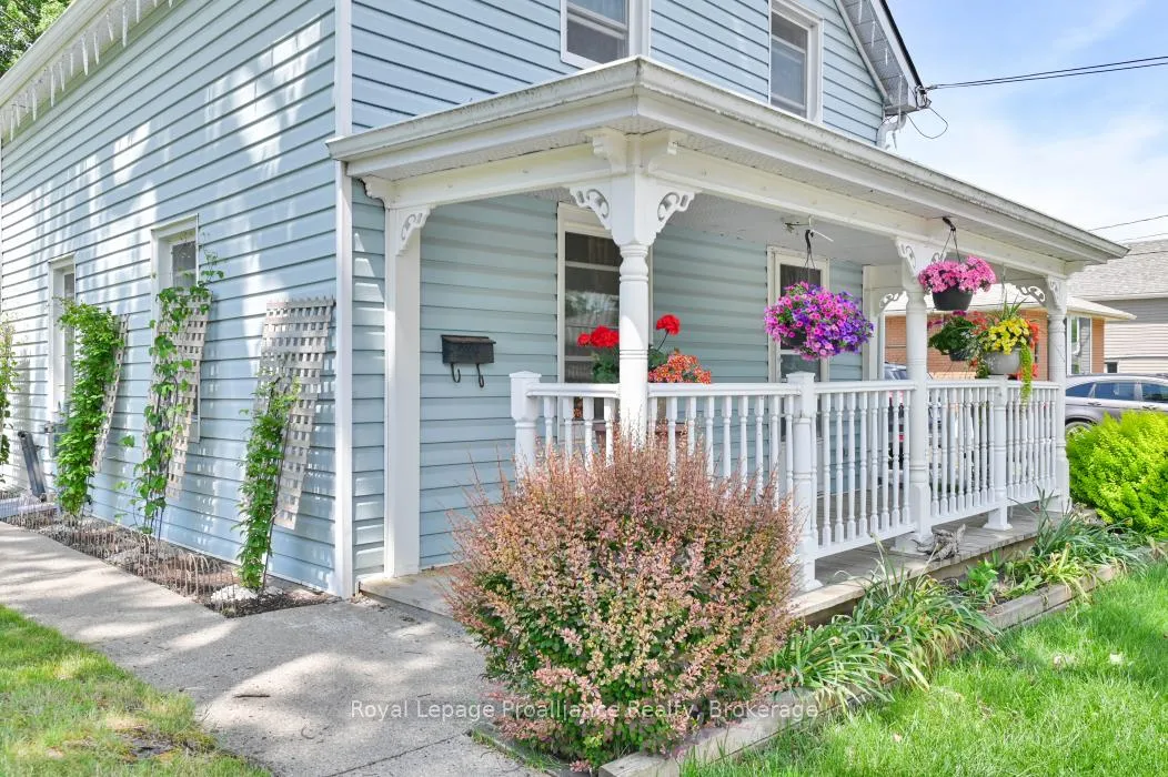 Photo 4 of 108 Frank Street, Belleville, Belleville Ward — HOMEH
