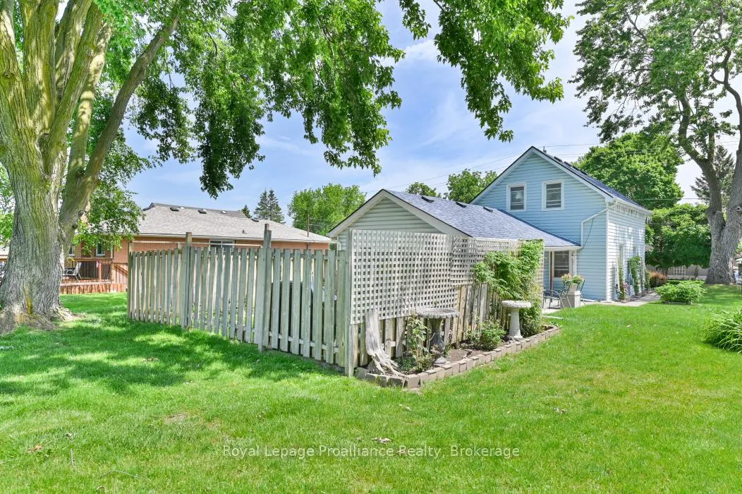 Photo 7 of 108 Frank Street, Belleville, Belleville Ward — HOMEH