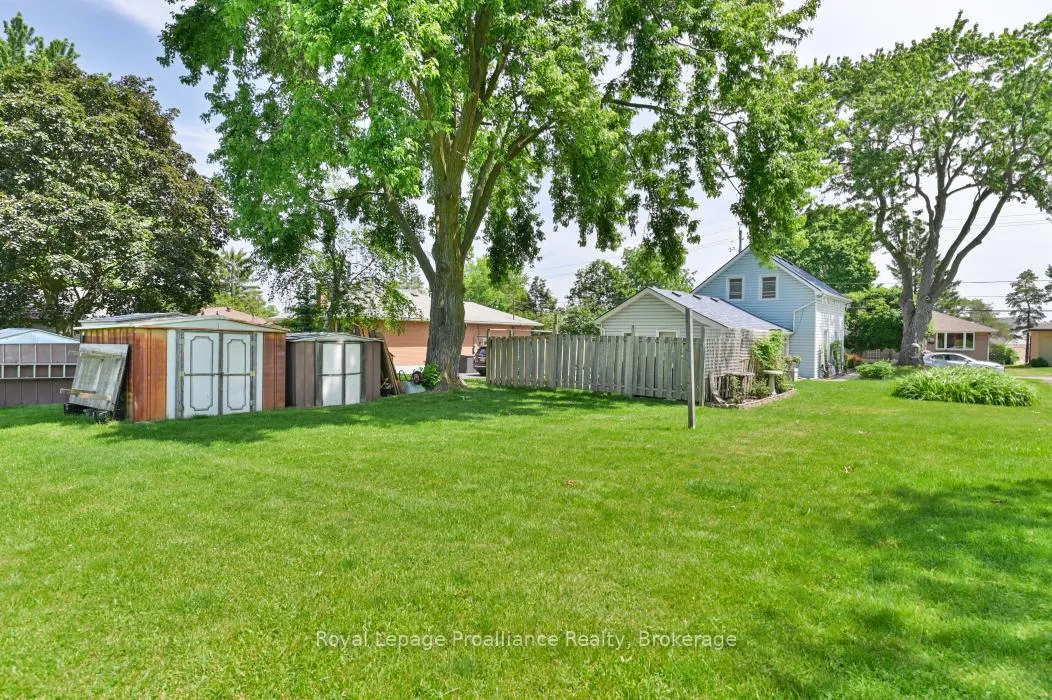 Photo 23 of 108 Frank Street, Belleville, Belleville Ward — HOMEH