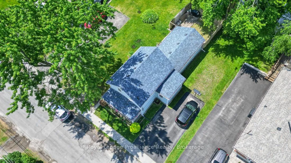 Photo 24 of 108 Frank Street, Belleville, Belleville Ward — HOMEH