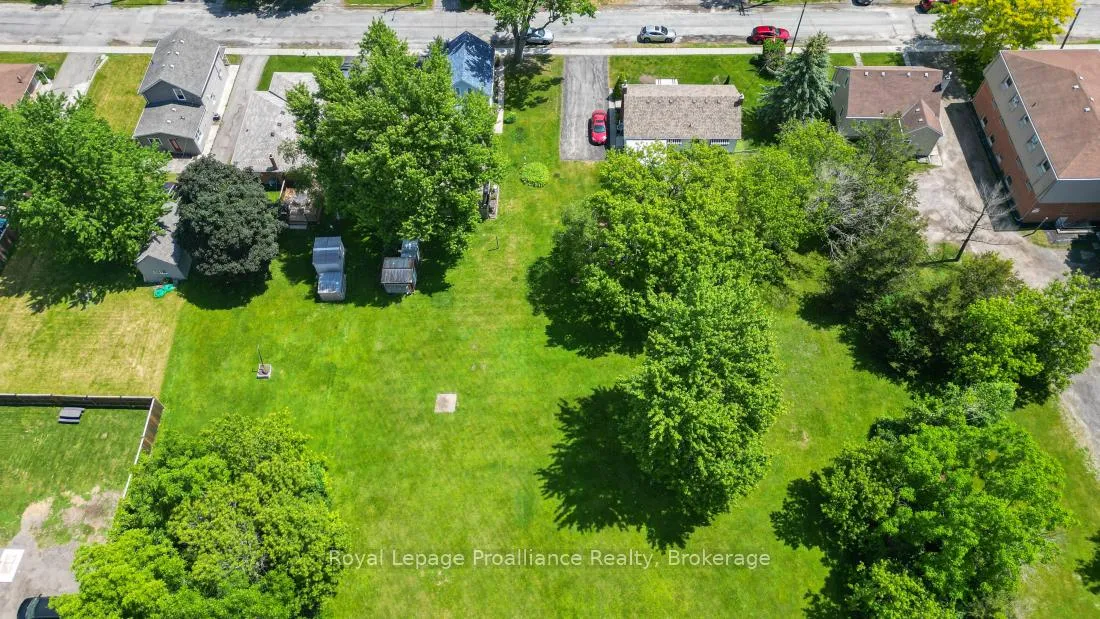 Photo 26 of 108 Frank Street, Belleville, Belleville Ward — HOMEH