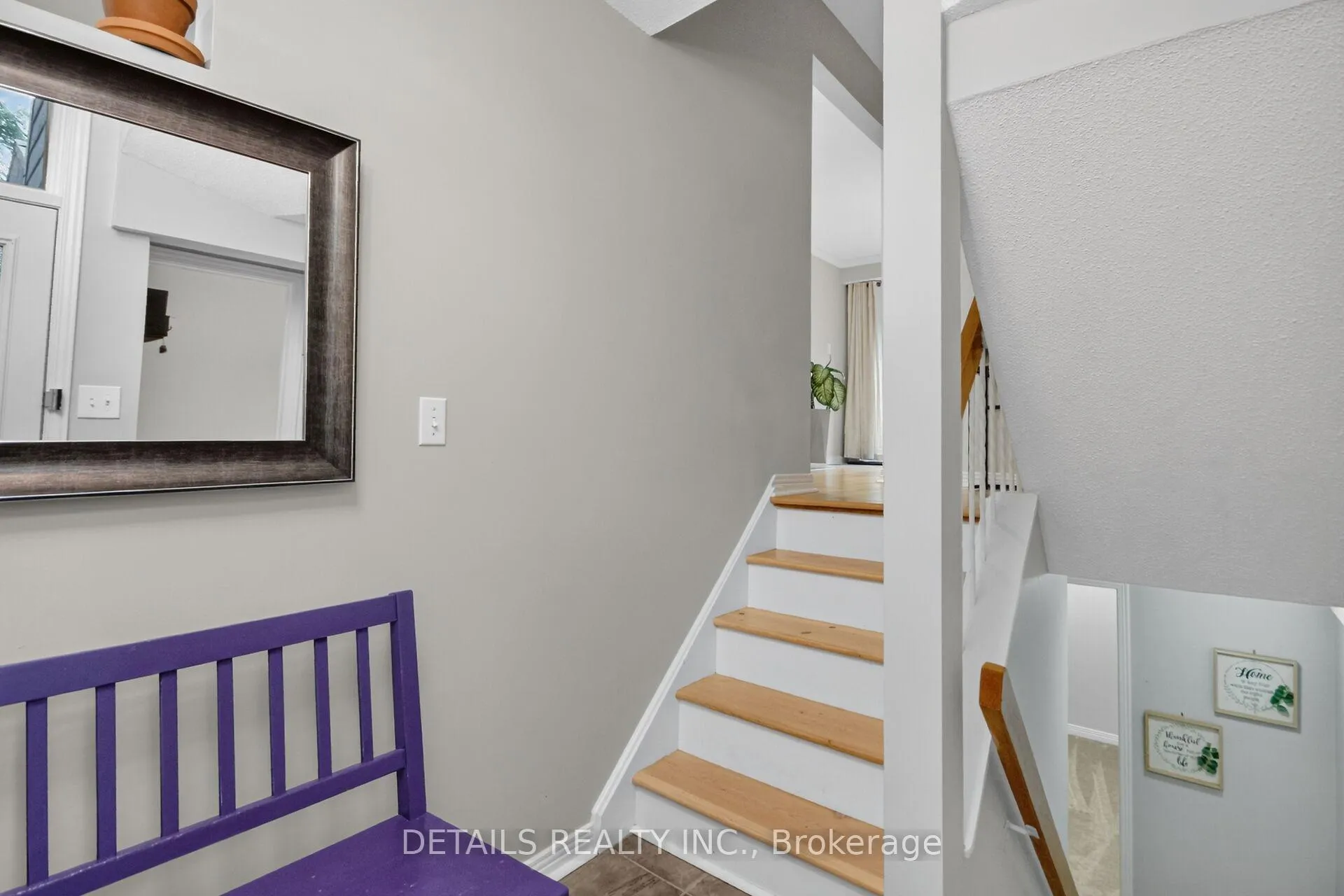 Photo 5 of 39 Sandhurst Court, Ottawa, Mooneys Bay/Riverside Park — HOMEH