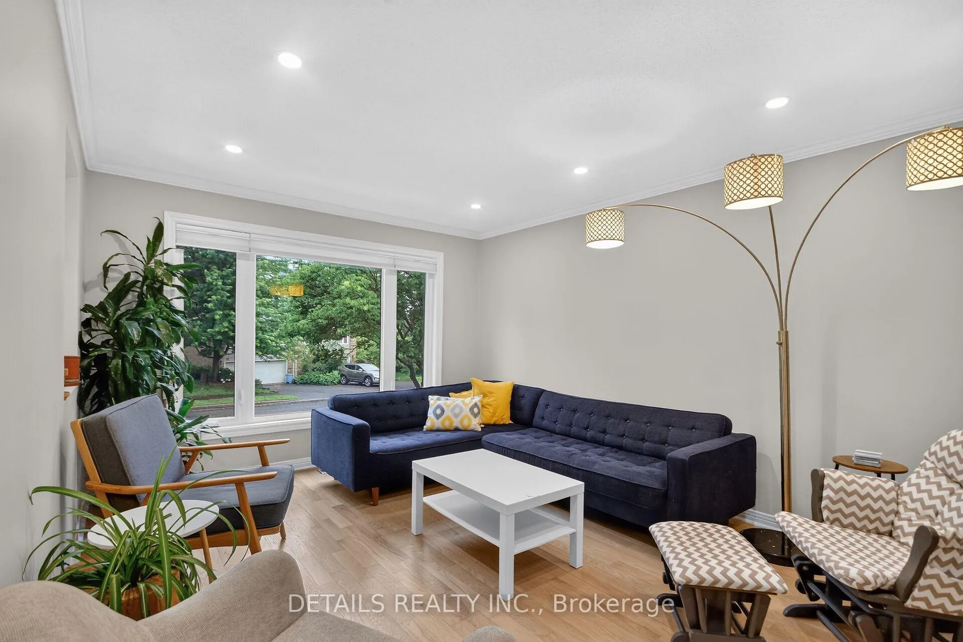 Photo 9 of 39 Sandhurst Court, Ottawa, Mooneys Bay/Riverside Park — HOMEH