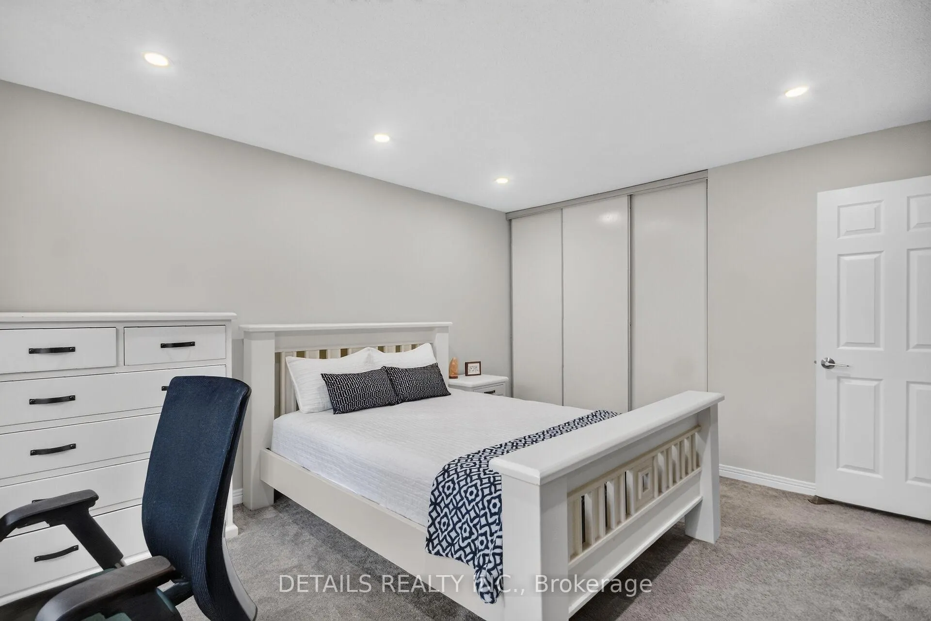 Photo 28 of 39 Sandhurst Court, Ottawa, Mooneys Bay/Riverside Park — HOMEH