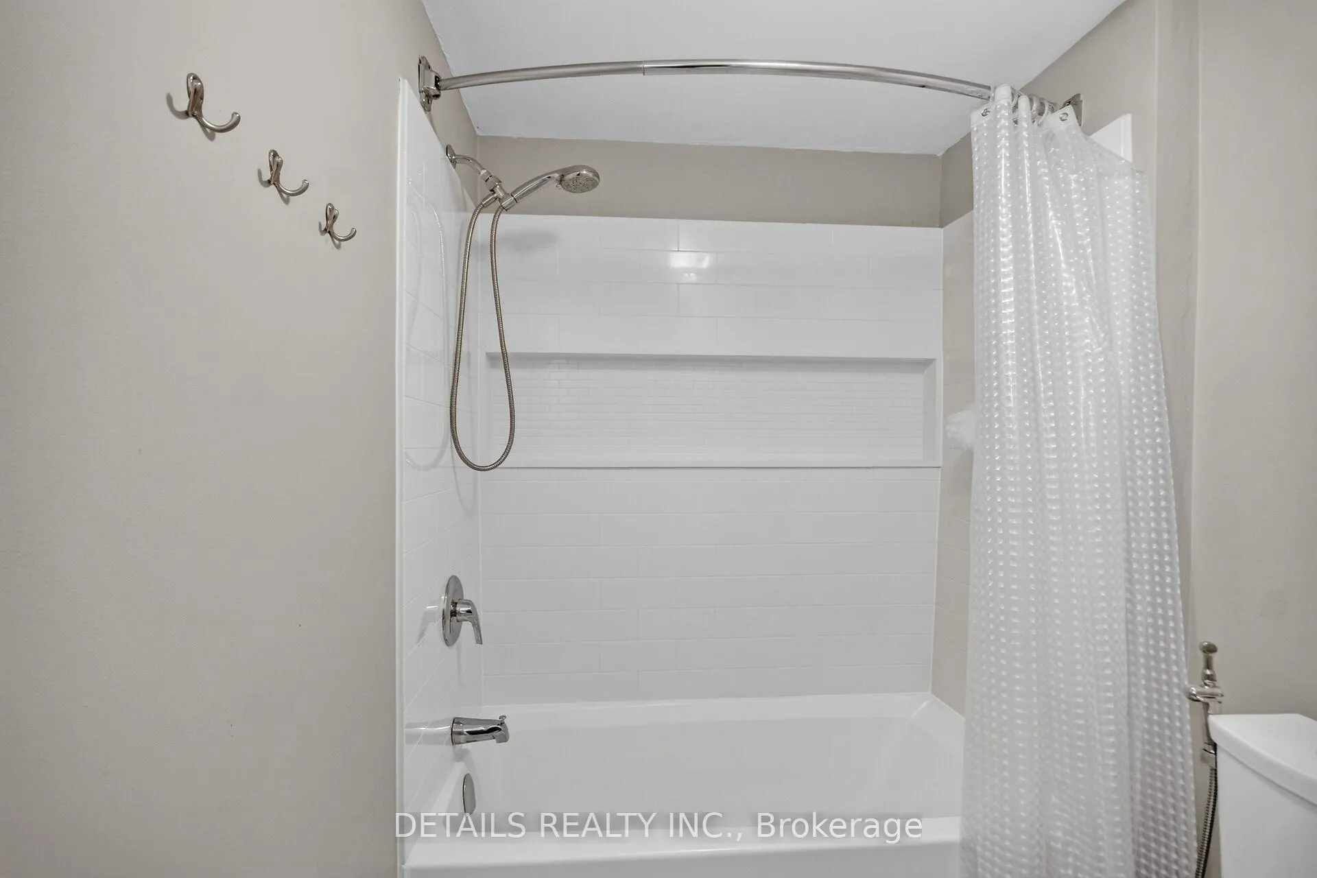Photo 42 of 39 Sandhurst Court, Ottawa, Mooneys Bay/Riverside Park — HOMEH