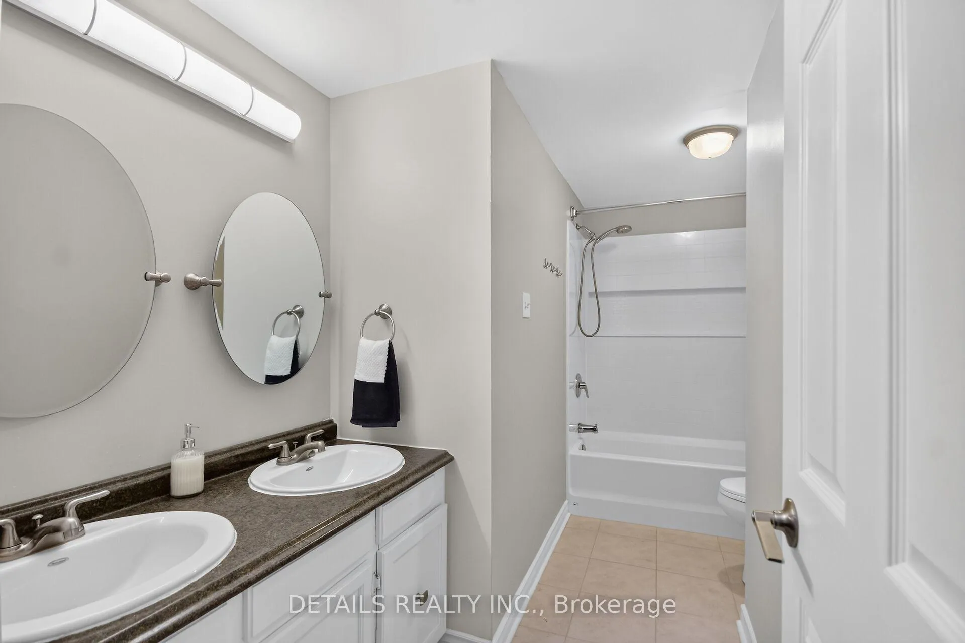 Photo 43 of 39 Sandhurst Court, Ottawa, Mooneys Bay/Riverside Park — HOMEH