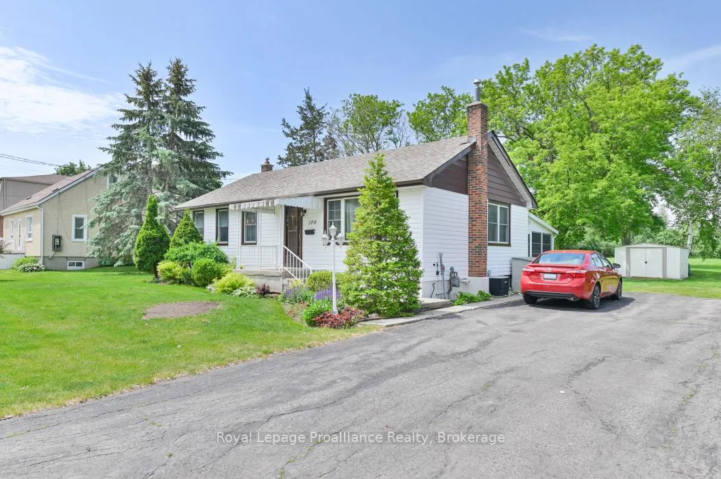 Photo 2 of 104 Frank Street, Belleville, Belleville Ward — HOMEH