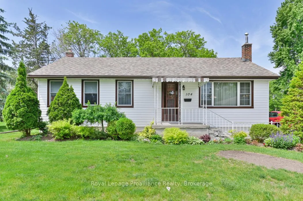 Photo 3 of 104 Frank Street, Belleville, Belleville Ward — HOMEH