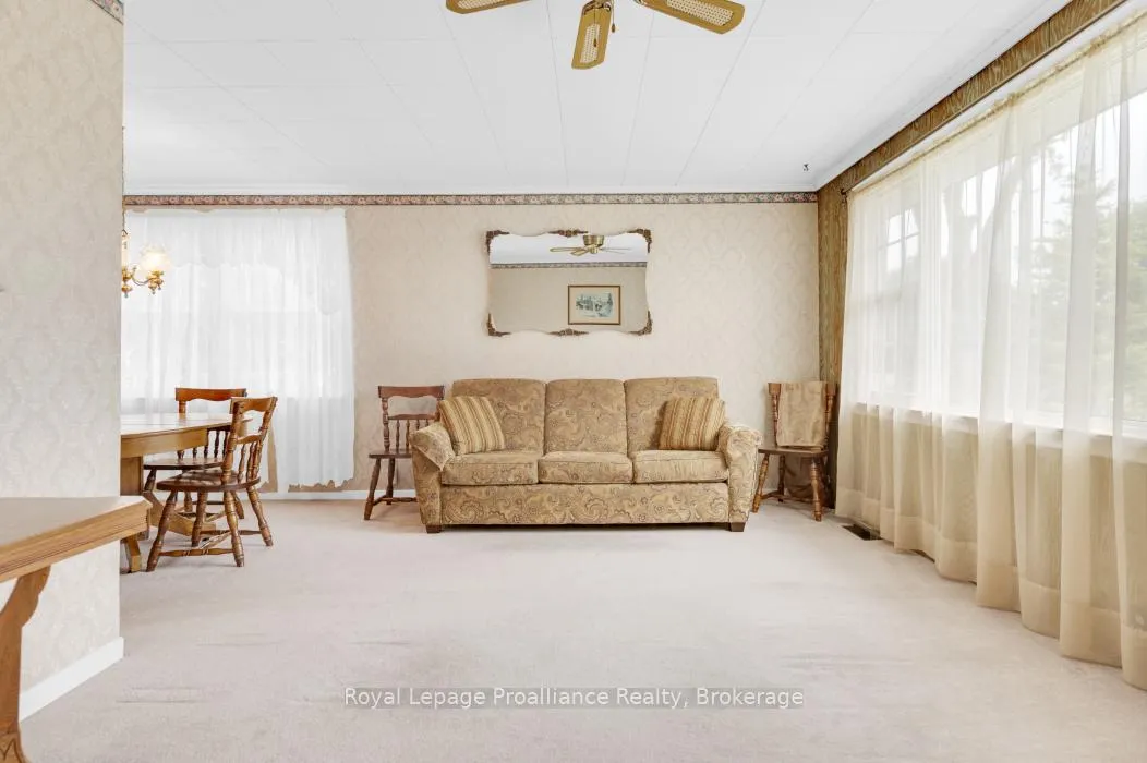 Photo 15 of 104 Frank Street, Belleville, Belleville Ward — HOMEH