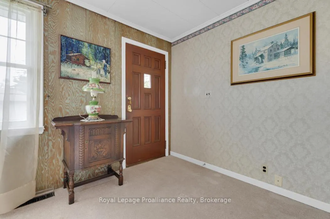 Photo 21 of 104 Frank Street, Belleville, Belleville Ward — HOMEH