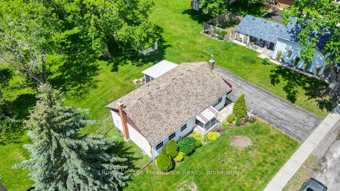 Photo 36 of 104 Frank Street, Belleville, Belleville Ward — HOMEH