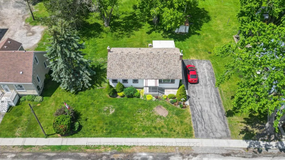 Photo 37 of 104 Frank Street, Belleville, Belleville Ward — HOMEH