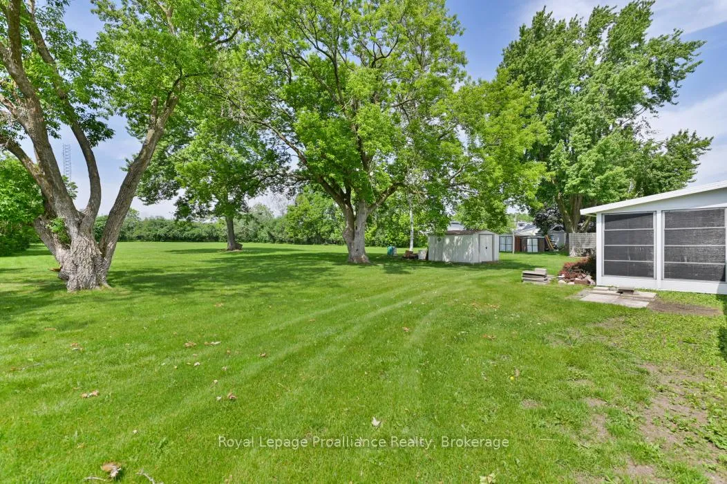 Photo 42 of 104 Frank Street, Belleville, Belleville Ward — HOMEH