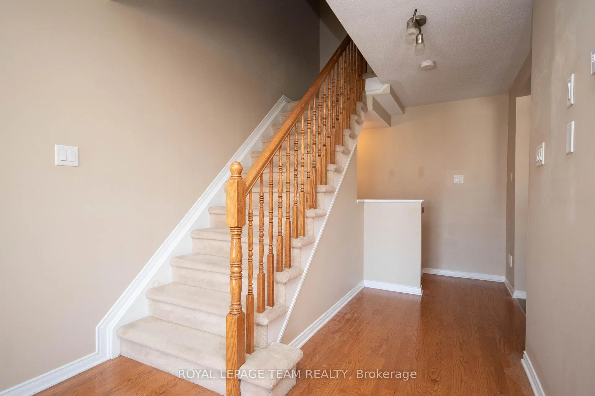 Photo 7 of 304 Citiplace Drive, Ottawa, Merivale Industrial Park/Citiplace — HOMEH