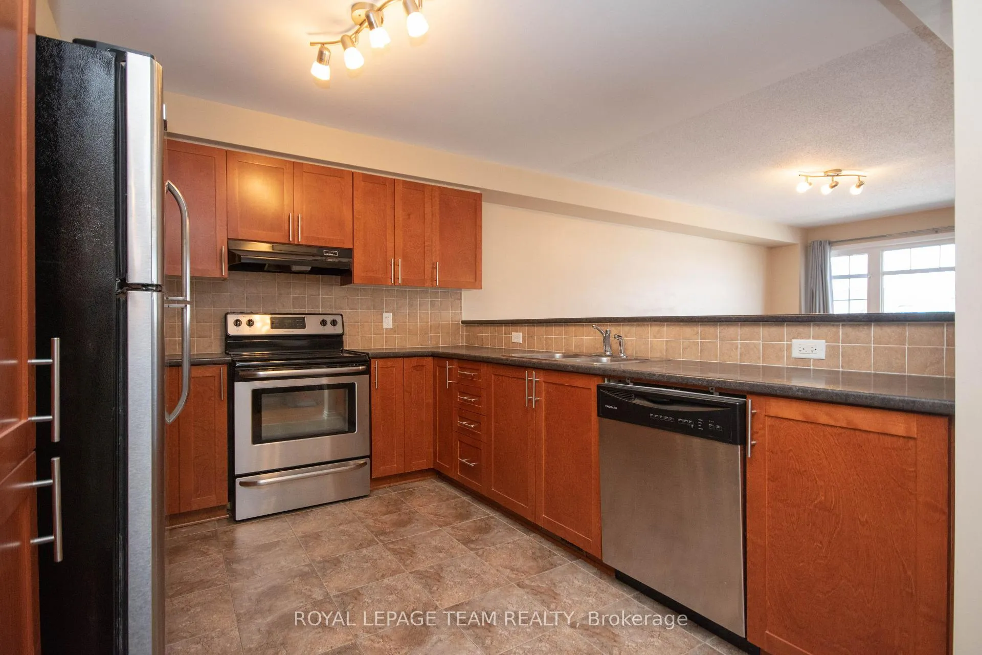 Photo 8 of 304 Citiplace Drive, Ottawa, Merivale Industrial Park/Citiplace — HOMEH