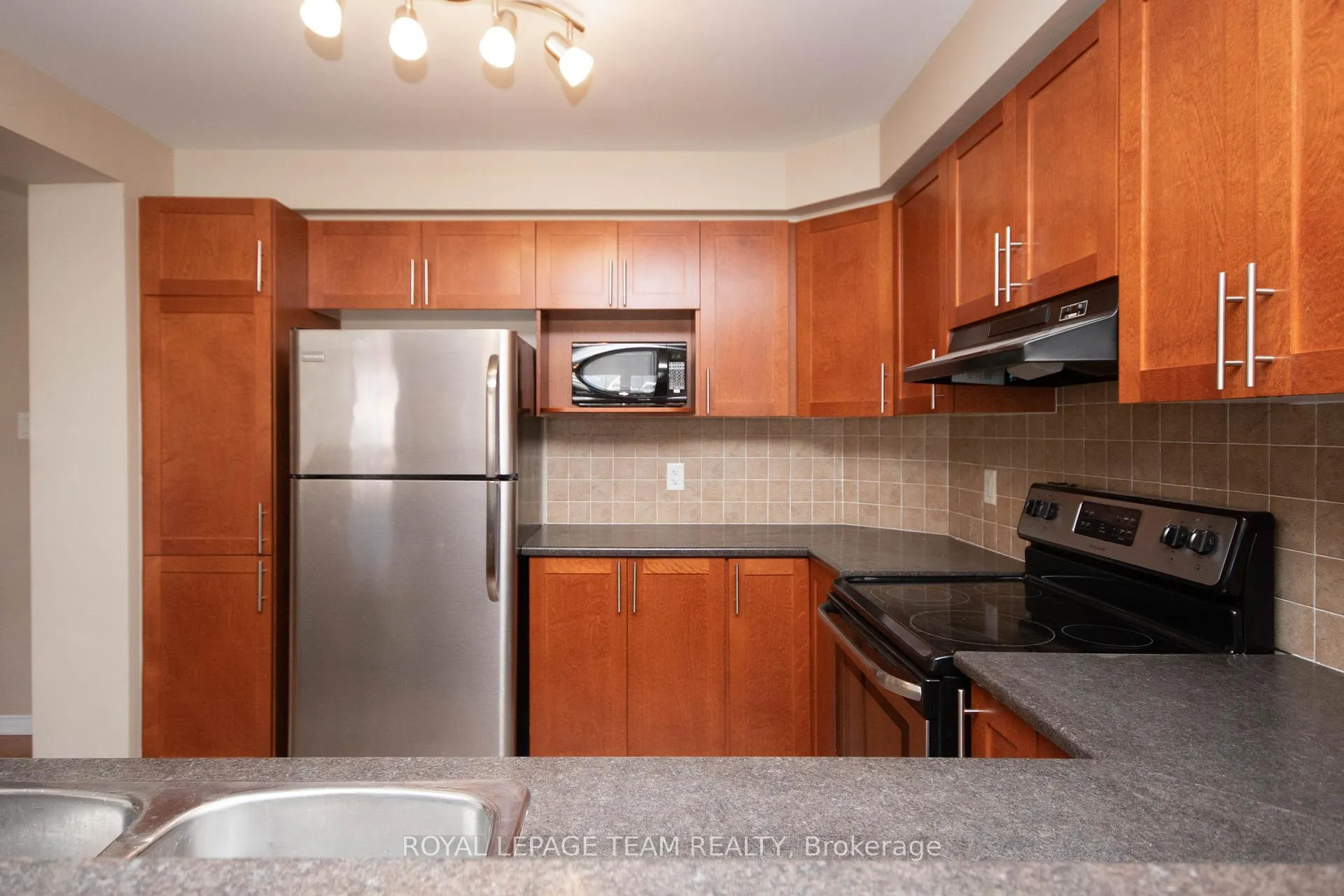 Photo 11 of 304 Citiplace Drive, Ottawa, Merivale Industrial Park/Citiplace — HOMEH