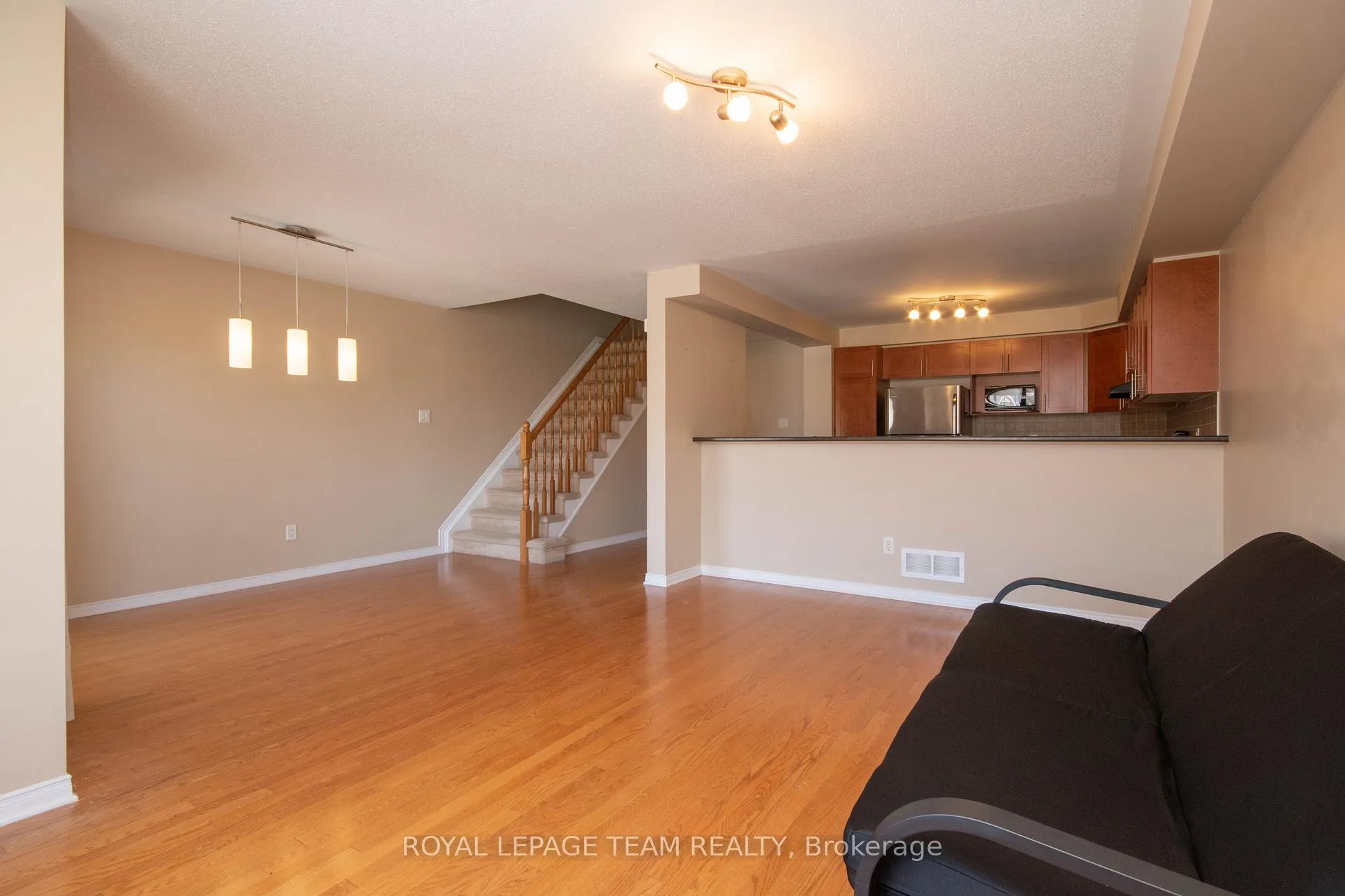 Photo 15 of 304 Citiplace Drive, Ottawa, Merivale Industrial Park/Citiplace — HOMEH