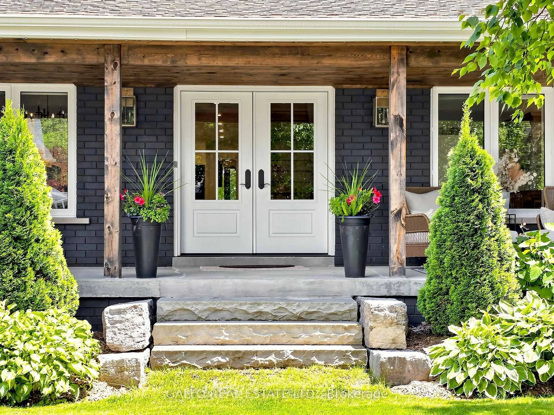 Photo 2 of 35 Campbell Drive, Uxbridge — HOMEH