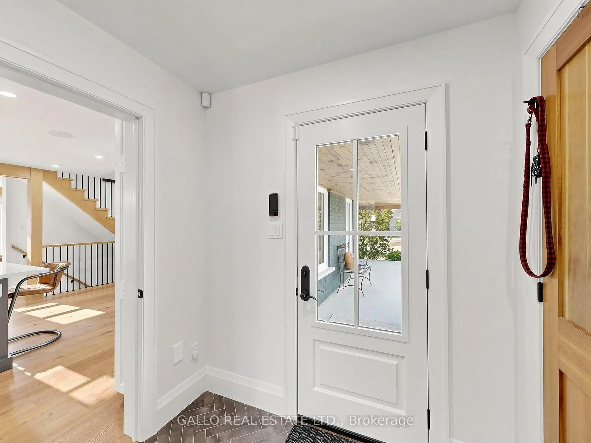 Photo 11 of 35 Campbell Drive, Uxbridge — HOMEH