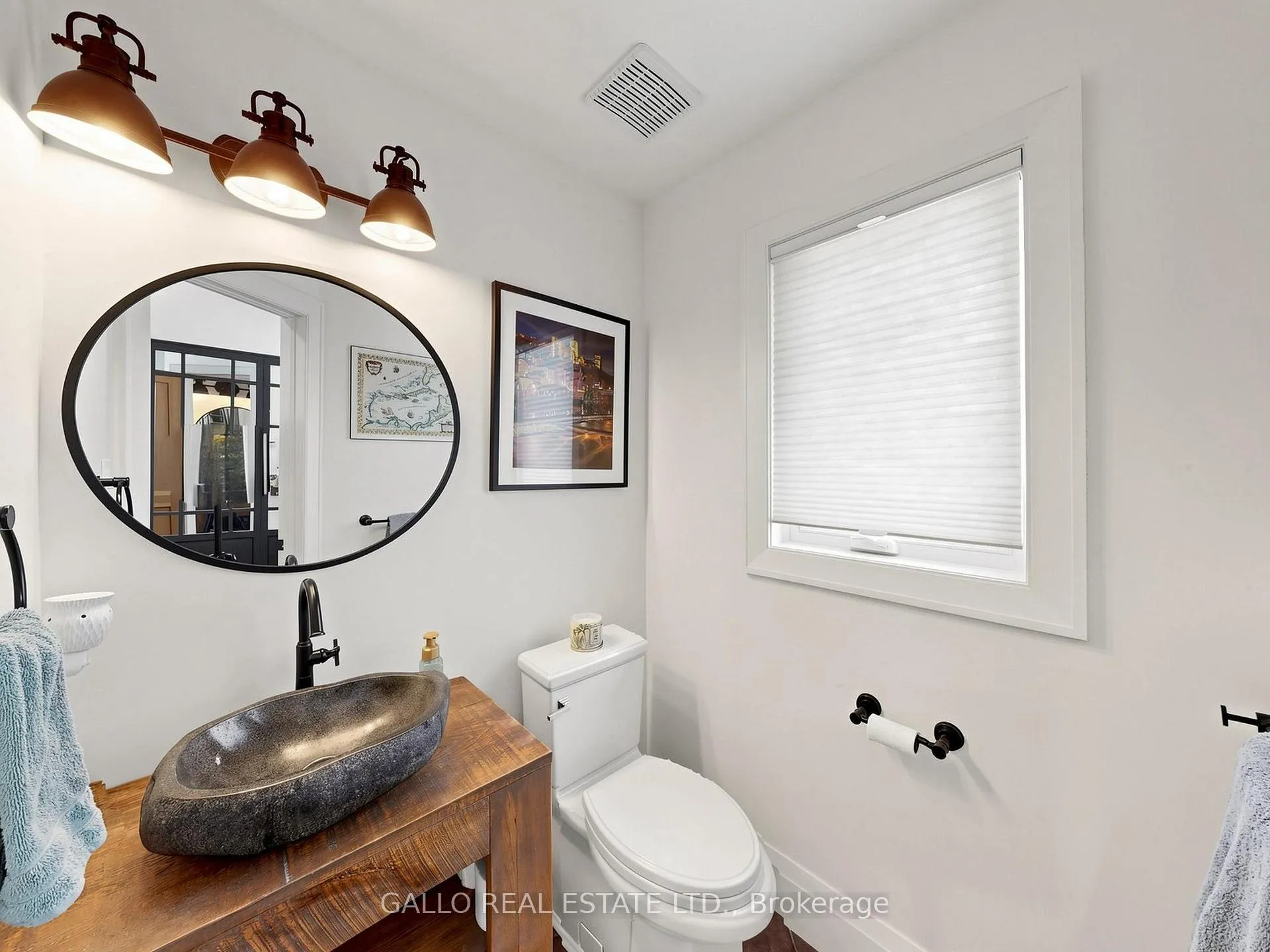 Photo 13 of 35 Campbell Drive, Uxbridge — HOMEH