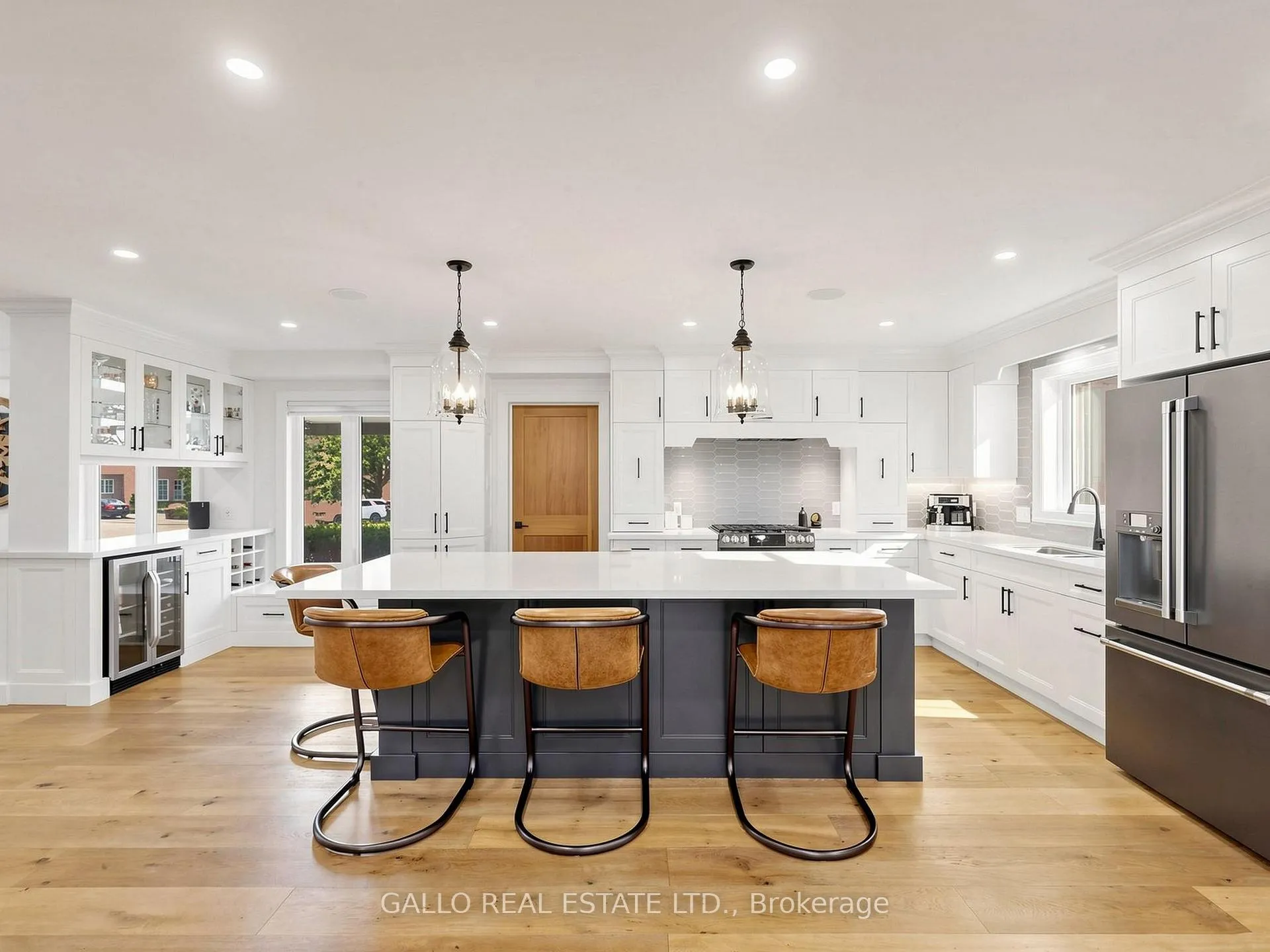 Photo 18 of 35 Campbell Drive, Uxbridge — HOMEH
