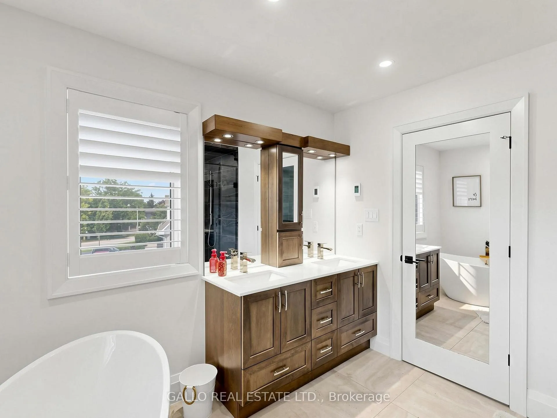 Photo 26 of 35 Campbell Drive, Uxbridge — HOMEH